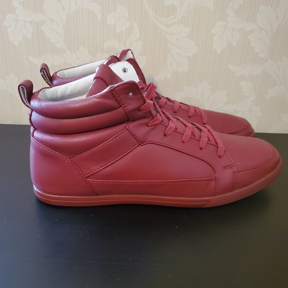Burgundy men's sneakers